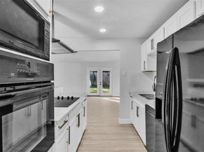 1432  Barron Lane , Fort Worth Texas 76112