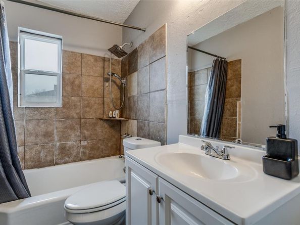 129/131 NE 22ND Street , Grand Prairie Texas 75050