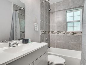 129/131 NE 22ND Street , Grand Prairie Texas 75050