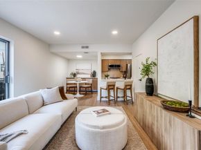 4020  Holland Avenue  211, Dallas Texas 75219