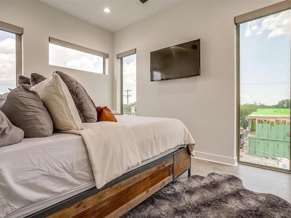 3231  Elihu Street  101, Dallas Texas 75210