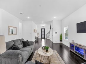 407  Dubois Avenue , Dallas Texas 75203