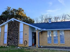 210  Sixpence Lane , Euless Texas 76039