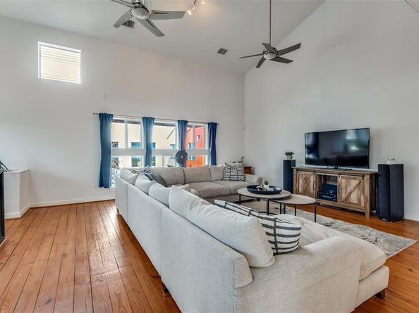 4605  Lester Drive , Dallas Texas 75219