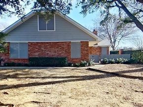 1004  Bridges Drive , Arlington Texas 76012