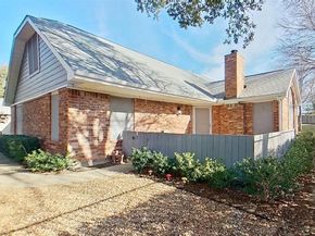 1004  Bridges Drive , Arlington Texas 76012