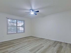 1004  Bridges Drive , Arlington Texas 76012