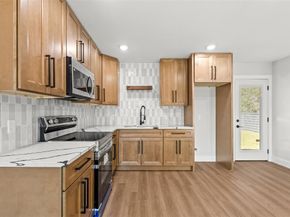 2837  Elsie Faye Heggins Street , Dallas Texas 75215