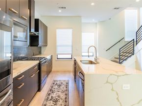 2000  Park Avenue  110, Dallas Texas 75215