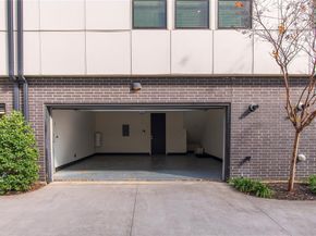 2000  Park Avenue  110, Dallas Texas 75215