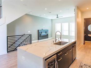 2000  Park Avenue  110, Dallas Texas 75215