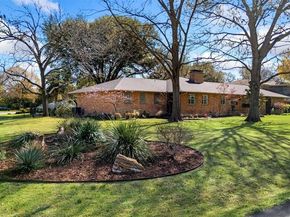 1402  Verano Drive , Dallas Texas 75218