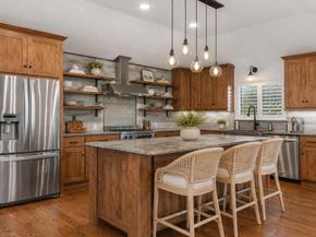 1402  Verano Drive , Dallas Texas 75218
