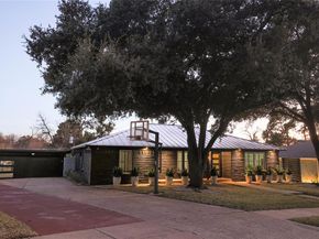 10872  Caprock Circle , Dallas Texas 75218