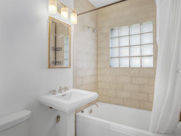 5422  Stoneleigh Avenue , Dallas Texas 75235