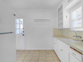 5422  Stoneleigh Avenue , Dallas Texas 75235