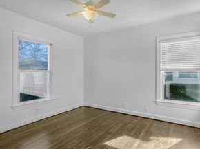 5422  Stoneleigh Avenue , Dallas Texas 75235