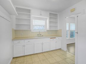 5422  Stoneleigh Avenue , Dallas Texas 75235