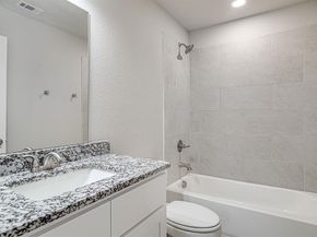 320 W Gambrell Street , Fort Worth Texas 76115