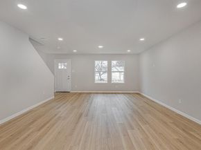 320 W Gambrell Street , Fort Worth Texas 76115