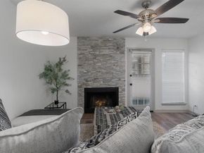 5981  Arapaho Road  305, Dallas Texas 75248