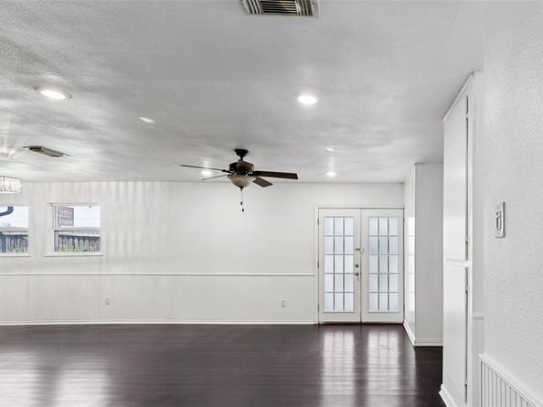 1921  Northwood Drive , Garland Texas 75040