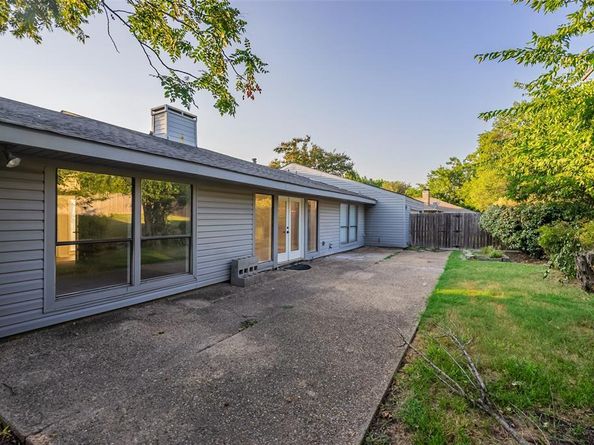 1410  Surrey Court , Garland Texas 75043