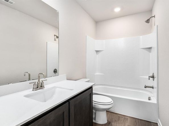6326  Emerald tree Lane , Dallas Texas 75241