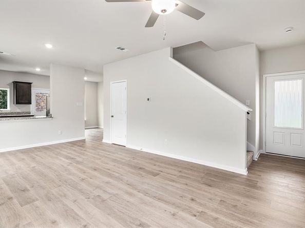 6326  Emerald tree Lane , Dallas Texas 75241