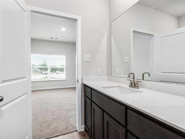 6326  Emerald tree Lane , Dallas Texas 75241