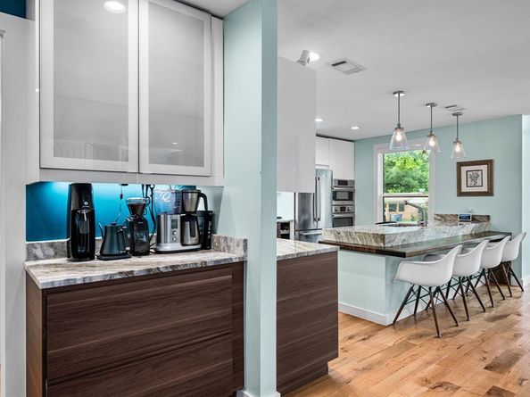 2547  Wentworth Street , Dallas Texas 75211