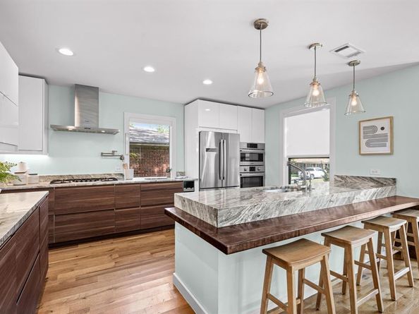 2547  Wentworth Street , Dallas Texas 75211