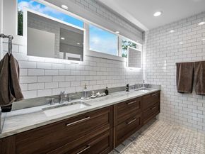 2547  Wentworth Street , Dallas Texas 75211