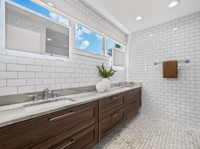 2547  Wentworth Street , Dallas Texas 75211