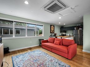2547  Wentworth Street , Dallas Texas 75211