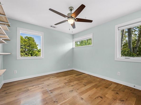 2547  Wentworth Street , Dallas Texas 75211