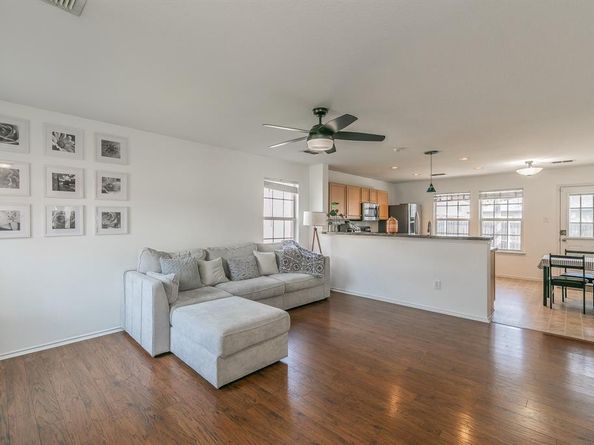 8025  Hidden Oaks Drive , Fort Worth Texas 76120