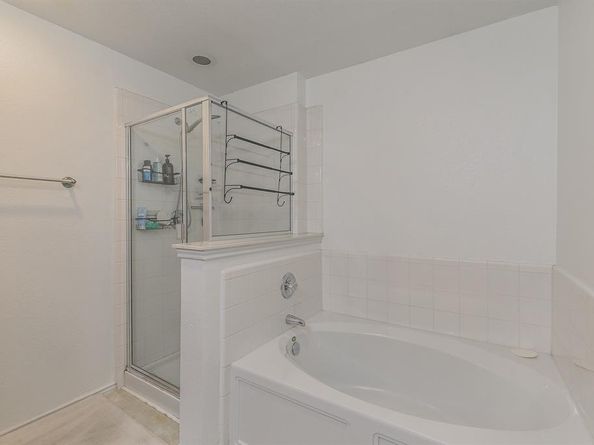 8025  Hidden Oaks Drive , Fort Worth Texas 76120