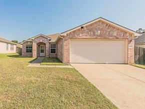 8025  Hidden Oaks Drive , Fort Worth Texas 76120