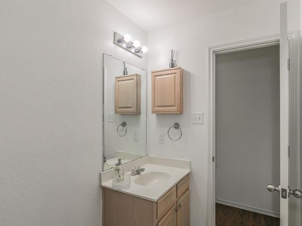 8025  Hidden Oaks Drive , Fort Worth Texas 76120