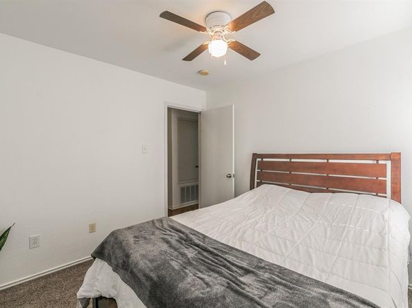 8025  Hidden Oaks Drive , Fort Worth Texas 76120