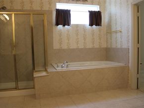 1614  Villa Court , Corinth Texas 76210