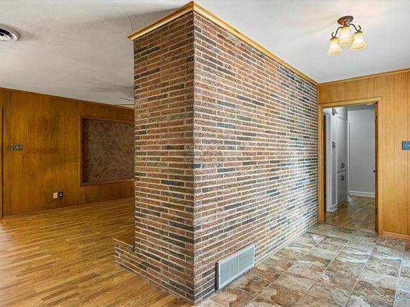 6013  Wisen Avenue , Fort Worth Texas 76133