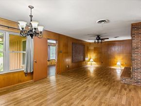 6013  Wisen Avenue , Fort Worth Texas 76133
