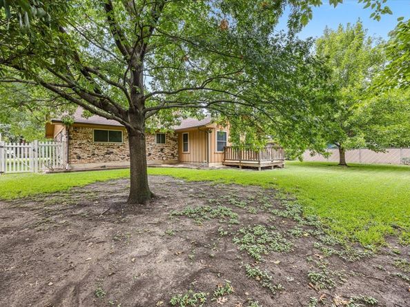 6013  Wisen Avenue , Fort Worth Texas 76133