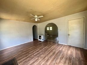 312 N Retta Street , Fort Worth Texas 76111