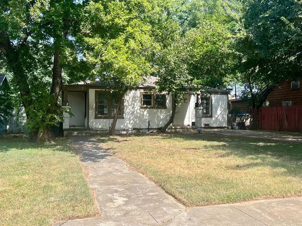 312 N Retta Street , Fort Worth Texas 76111