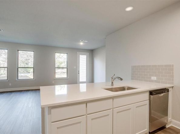 6911  Yellow Hammer Way , Arlington Texas 76001