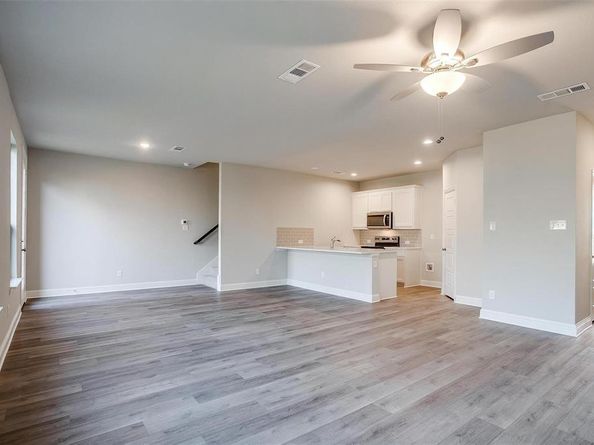 6911  Yellow Hammer Way , Arlington Texas 76001