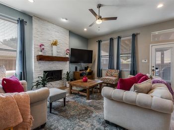 1712  Bur Oak Drive 